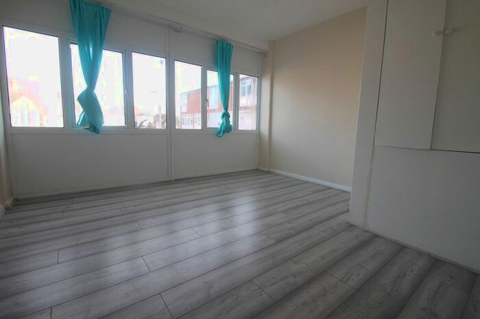 4 Bedroom Terraced House To Rent In Russet Close, Uxbridge, UB10