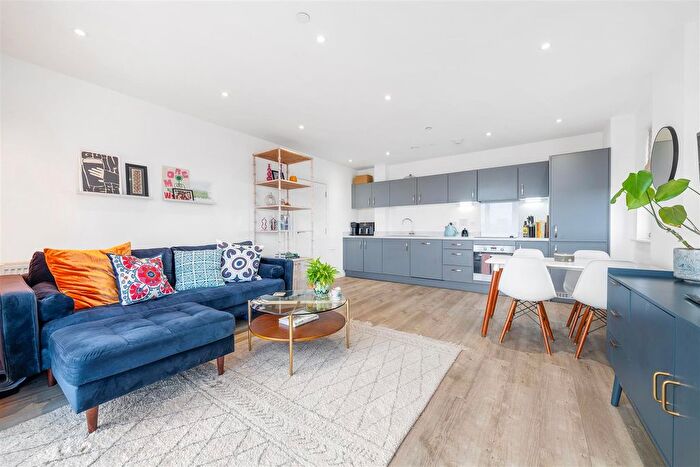 1 Bedroom Flat For Sale In Ikon House, Purley Way, Croydon, CR0