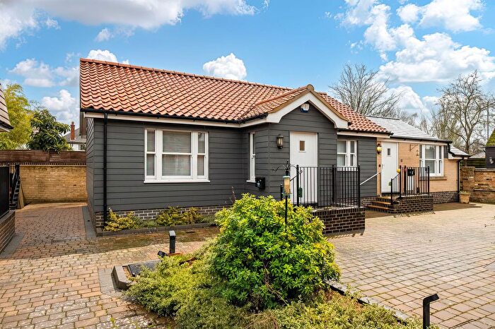 1 Bedroom Semi Detached House For Sale In Riverport Mews, West Street, St. Ives, Cambridgeshire, PE27