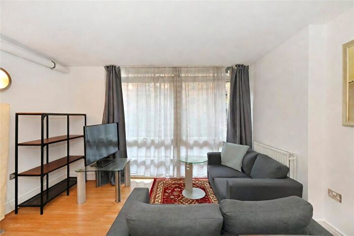 1 Bedroom Flat To Rent In Cassilis Road, London, E14