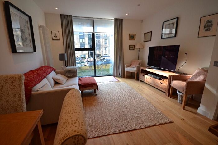1 Bedroom Flat To Rent In Simpson Loan, Central, Edinburgh, EH3