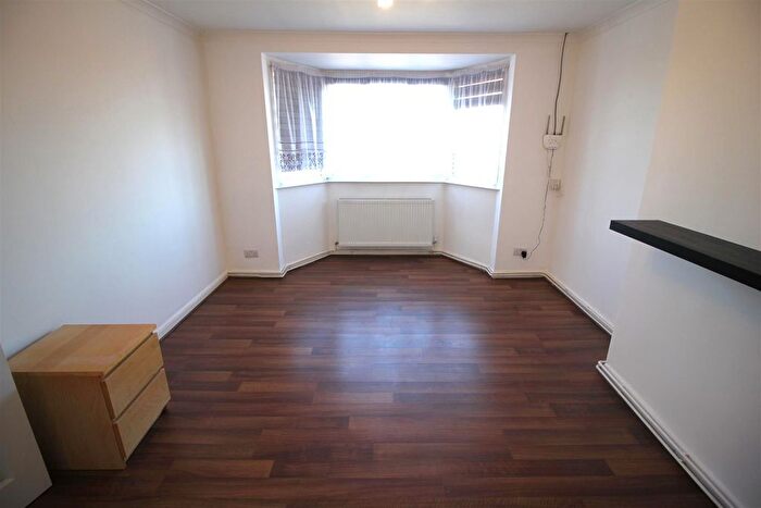 2 Bedroom Maisonette To Rent In Ruislip Road, Greenford, UB6