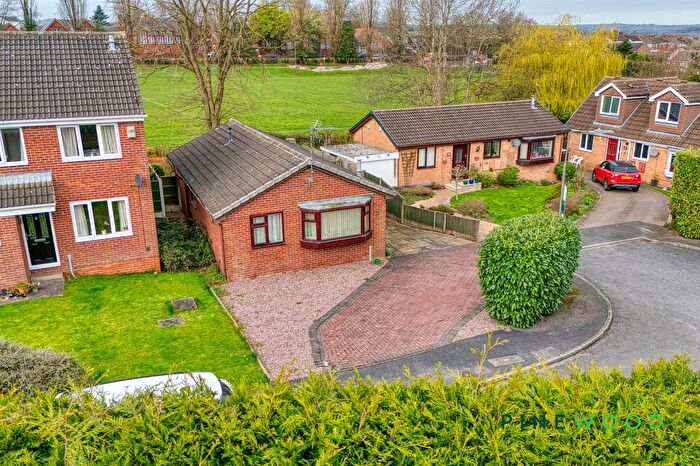 2 Bedroom Detached Bungalow For Sale In Durham Avenue, Grassmoor, S42