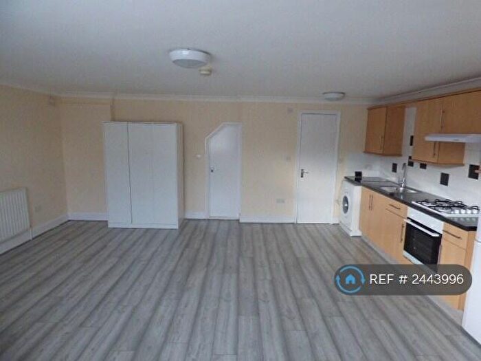 Studio To Rent In Lynn Road, Leytonstone, E11