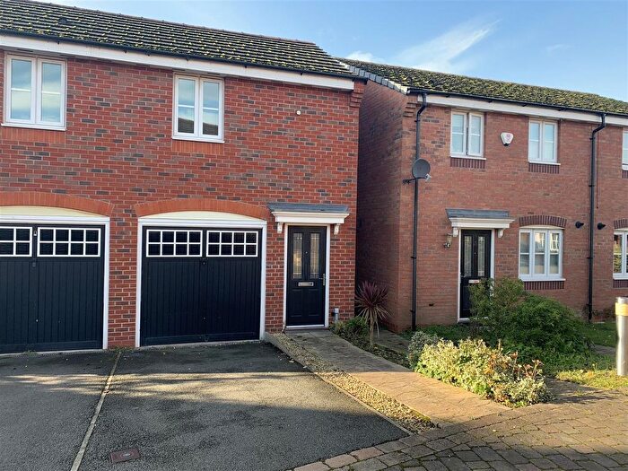 1 Bedroom Flat To Rent In Amblerise Close, Bolehall, Tamworth, B77
