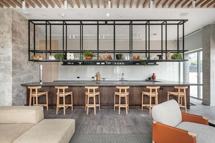 Studio To Rent In Nine Elms Lane, London, SW11