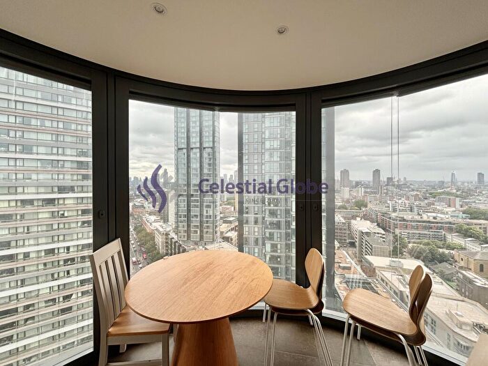 2 Bedroom Flat To Rent In Chronicle Tower, City Road, Islington, London, EC1V