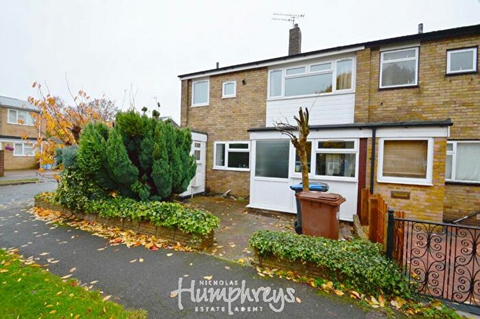 4 Bedroom House To Rent In Kestrel Green, AL10