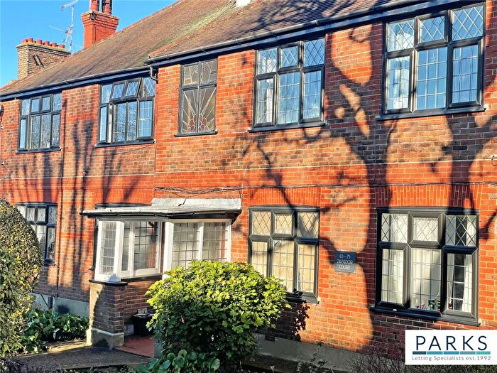 2 Bedroom Apartment To Rent In Davigdor Court, Davigdor Road, Hove, East Sussex, BN3