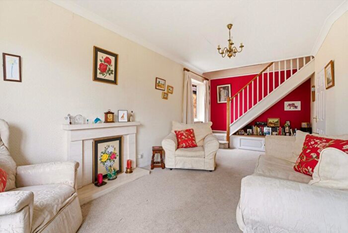 2 Bedroom Bungalow For Sale In Netherway, St. Albans, Hertfordshire, AL3