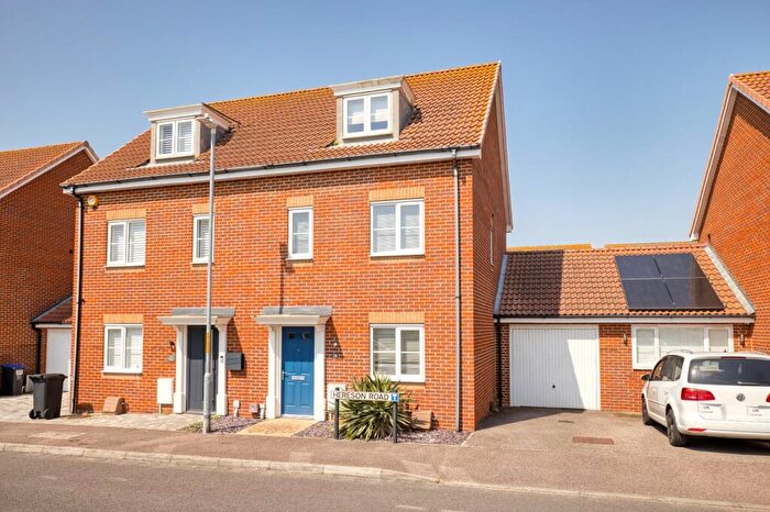 4 Bedroom Semi-Detached House For Sale In Hereson Road, Broadstairs, CT10
