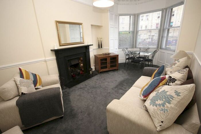 2 Bedroom Flat To Rent In Piershill Place, Edinburgh EH8