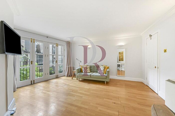 2 Bedroom Flat To Rent In Imperial Hall, City Road, Old Street, EC1V