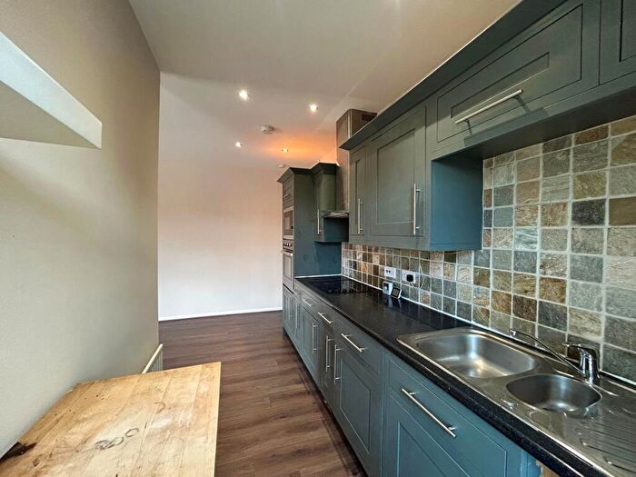 2 Bedroom Flat To Rent In Leigh Road, Worsley, M28
