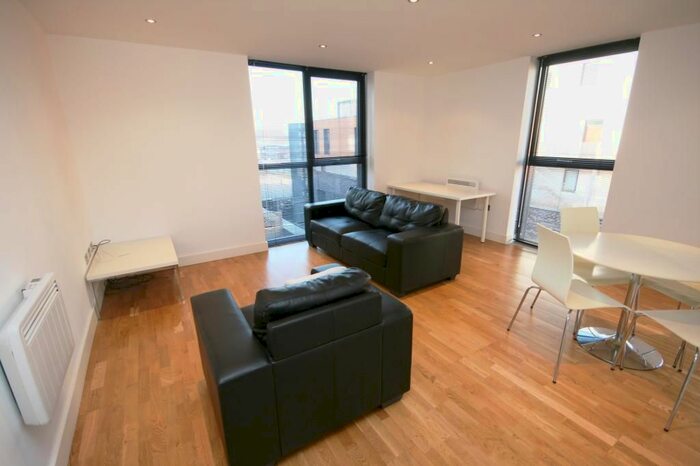 2 Bedroom Flat To Rent In Advent Way, Manchester, M4