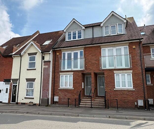 3 Bedroom Terraced House To Rent In Hazel Road, Southampton, Hampshire, SO19