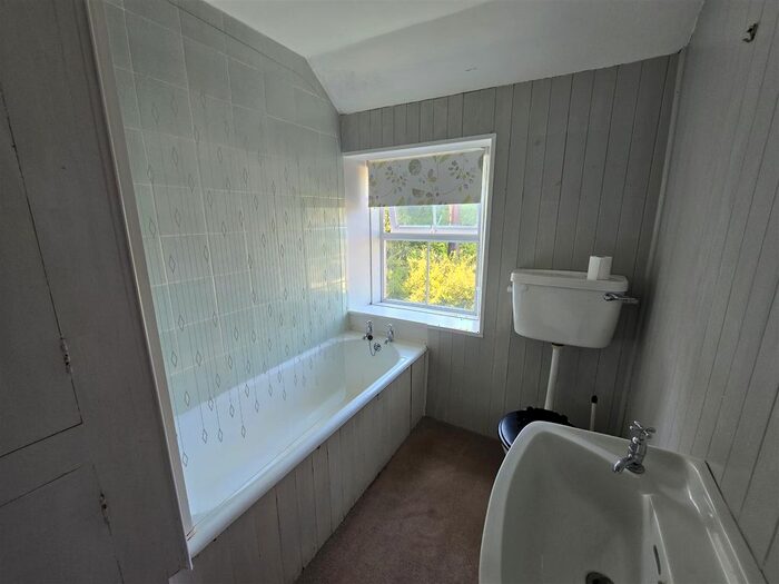 2 Bedroom Property To Rent In Farm Cottages, Porthpean, St Austell, PL26