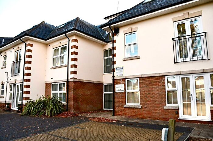 2 Bedroom Flat To Rent In Charminster Avenue, Bournemouth, BH9