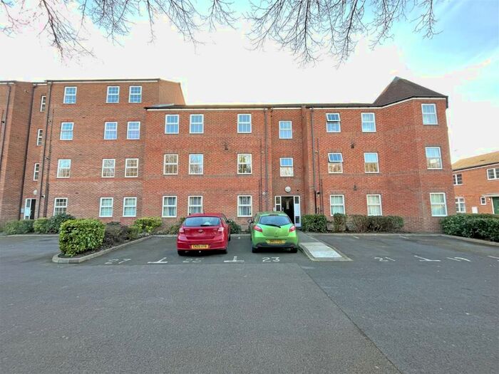 2 Bedroom Apartment To Rent In Potters Hollow, Bulwell, Nottingham, NG6