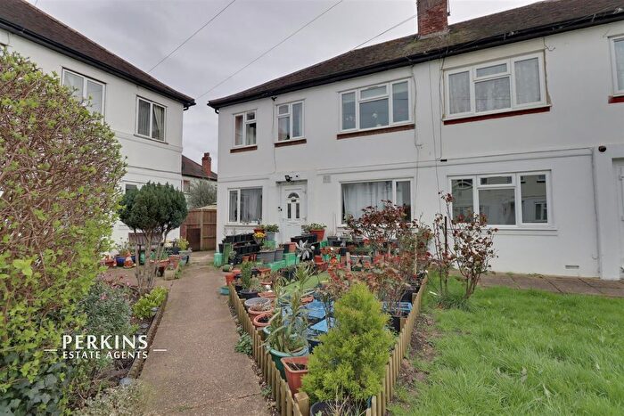 2 Bedroom Maisonette For Sale In Greenford, UB6