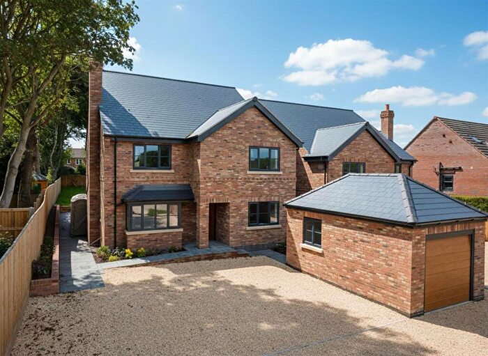 5 Bedroom Detached House For Sale In Birch House, Riplingham Road, Skidby, HU16