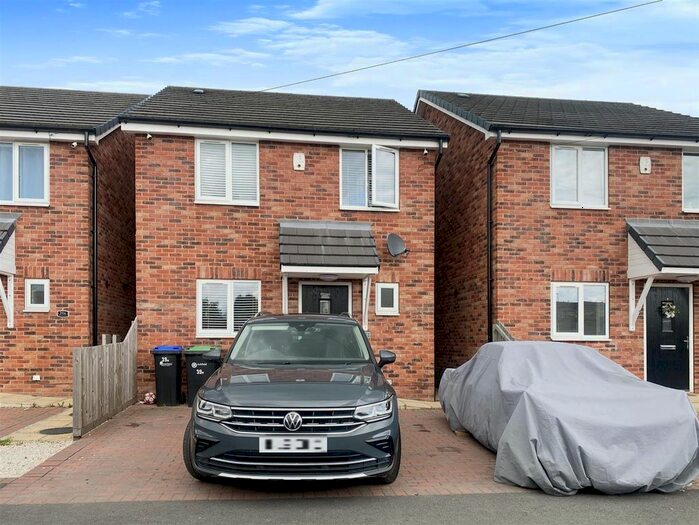 3 Bedroom Detached House To Rent In Rosewood Drive, Kirkby-In-Ashfield, Nottingham, NG17
