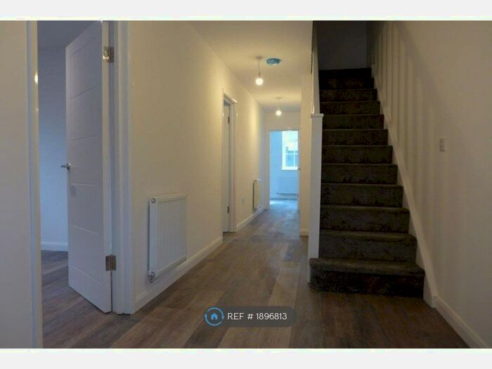 4 Bedroom Terraced House To Rent In Wollescote Forge Mews, Stourbridge, DY9