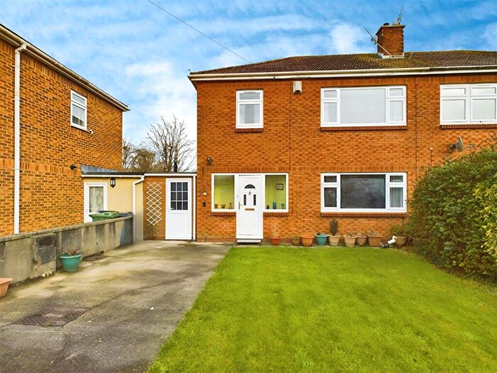 3 Bedroom House To Rent In Tratman Walk, Bristol, BS10