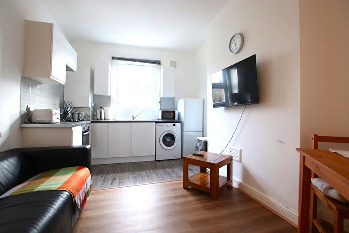 1 Bedroom Flat To Rent In Clyde Road, Croydon, CR0