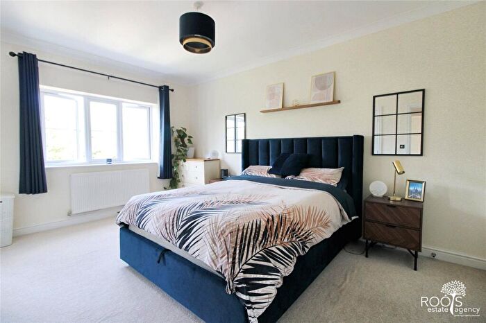 4 Bedroom Terraced House For Sale In Capability Way, Greenham, RG19