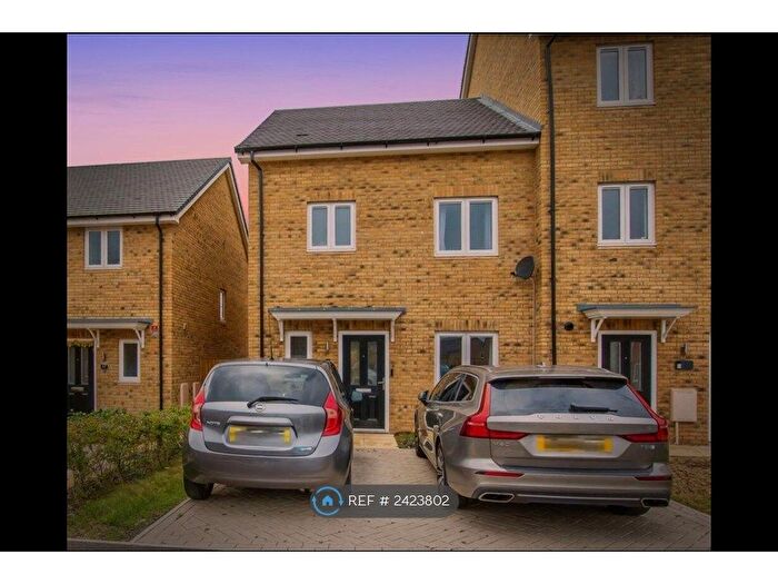 3 Bedroom Semi-Detached House To Rent In Peterborough, Peterborough, PE3