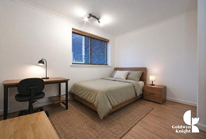 2 Bedroom Flat To Rent In Battersea, London, SW11