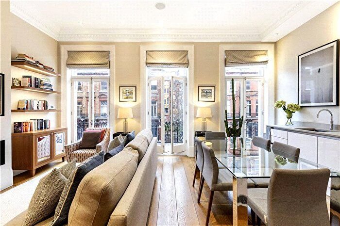 1 Bedroom Flat For Sale In Rosary Gardens, South Kensington, London, SW7