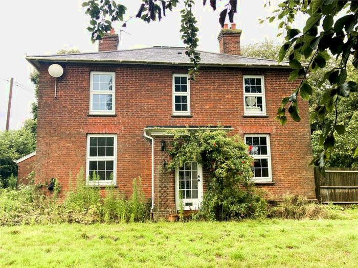 3 Bedroom Semi-Detached House To Rent In Ditton, Aylesford, Kent, ME20