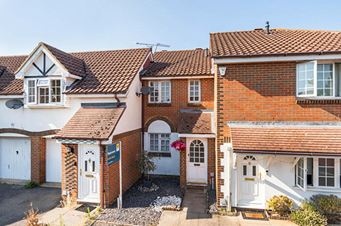 2 Bedroom Terraced House For Sale In Shaw Drive, Walton On Thames, Surrey, KT12