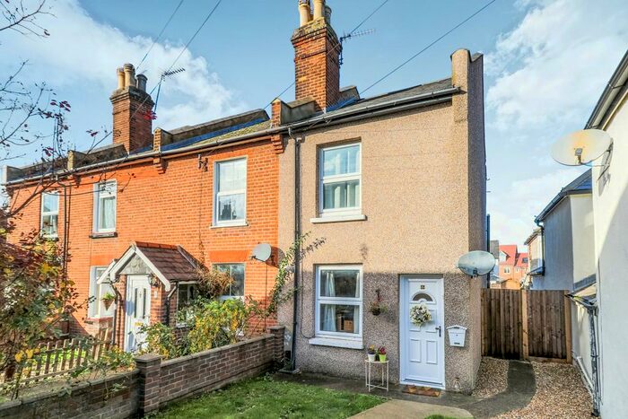 3 Bedroom End Of Terrace House To Rent In Leith Road, Epsom KT17