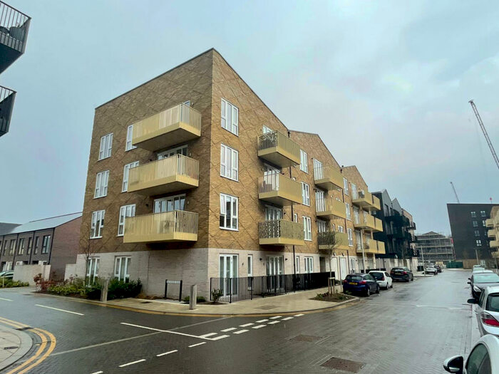 2 Bedroom Apartment To Rent In Corys Road, Rochester, ME1