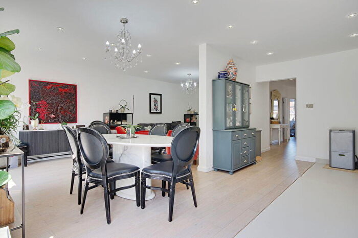5 Bedroom Detached House For Sale In Strathmore Road, Bournemouth, BH9