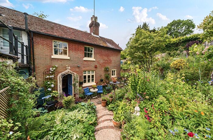 3 Bedroom Cottage For Sale In Lower Street, Fittleworth, RH20