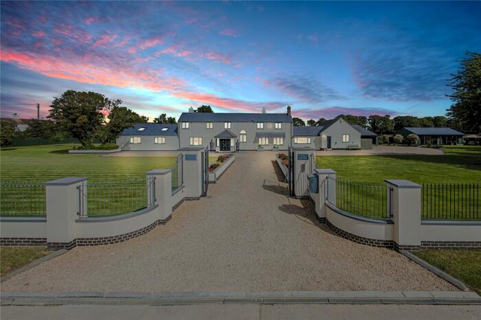 6 Bedroom Detached House For Sale In Water Eaton, Wiltshire, SN6