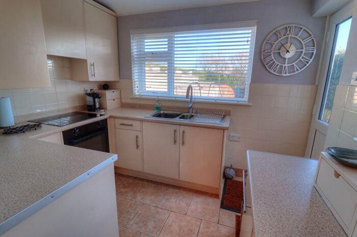 2 Bedroom Semi-Detached House For Sale In Foresters, Water End, HP14