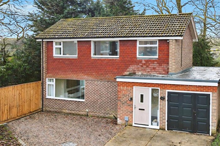 3 Bedroom Detached House For Sale In Ambrose Road, Tadley, Hampshire, RG26