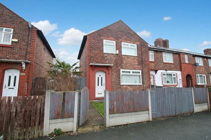 3 Bedroom End Of Terrace House To Rent In Cambrai Crescent, Eccles, M30