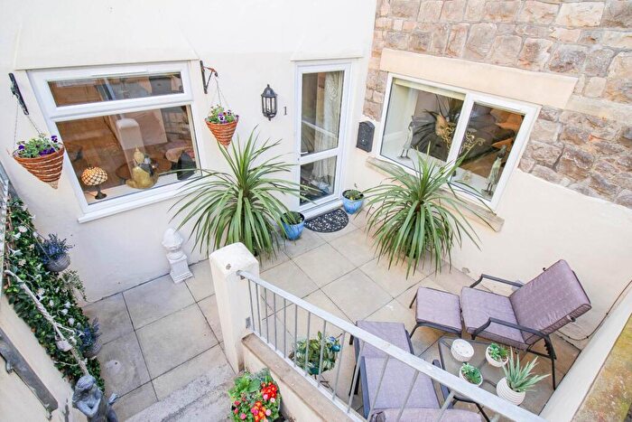 2 Bedroom Apartment For Sale In Central Location**Master Bedroom With En-Suite**Stunningly Presented**` Kit/Breakfast Room**` Lounge**, BS23