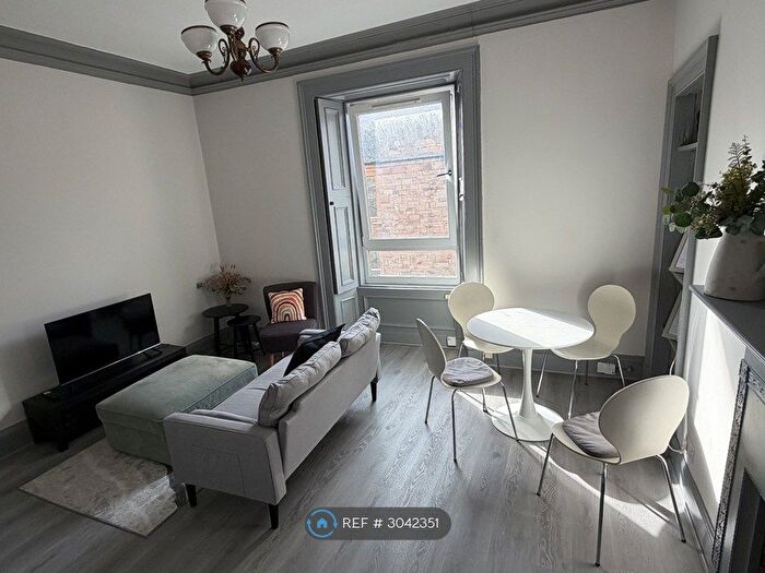 2 Bedroom Flat To Rent In Edinburgh, Edinburgh, EH3