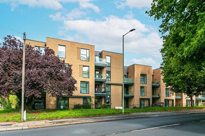 1 Bedroom Flat To Rent In Eastbury Road, Watford, Hertfordshire, WD19