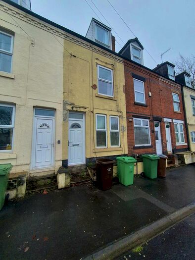 3 Bedroom Terraced House To Rent In Park Lane, NG6