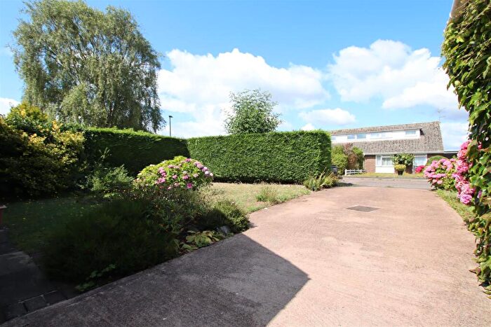 2 Bedroom Detached House For Sale In Vinnicombes Road, Stoke Canon, Exeter, EX5