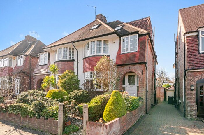 6 Bedroom Semi Detached House For Sale In Claremont Road, Ealing, W13