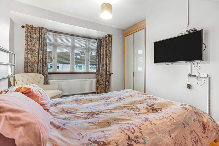 2 Bedroom Terraced House For Sale In Cranford Avenue, Staines-Upon-Thames, Surrey, TW19